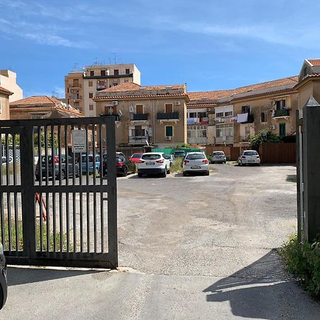 Casa Arenella Appartamento Con Parcheggio Privato Палермо Экстерьер фото